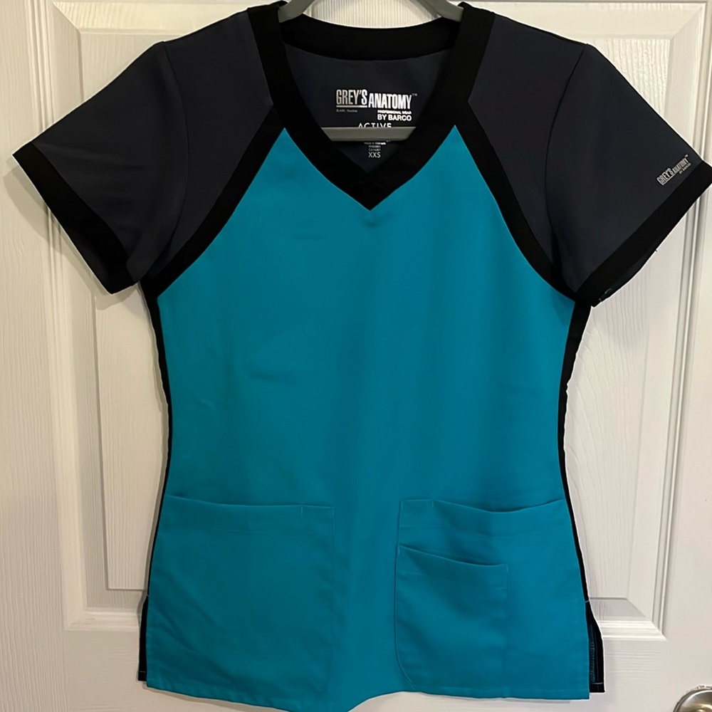 Scrub top. Grey’s Anatomy by Barco, size XXS, like new